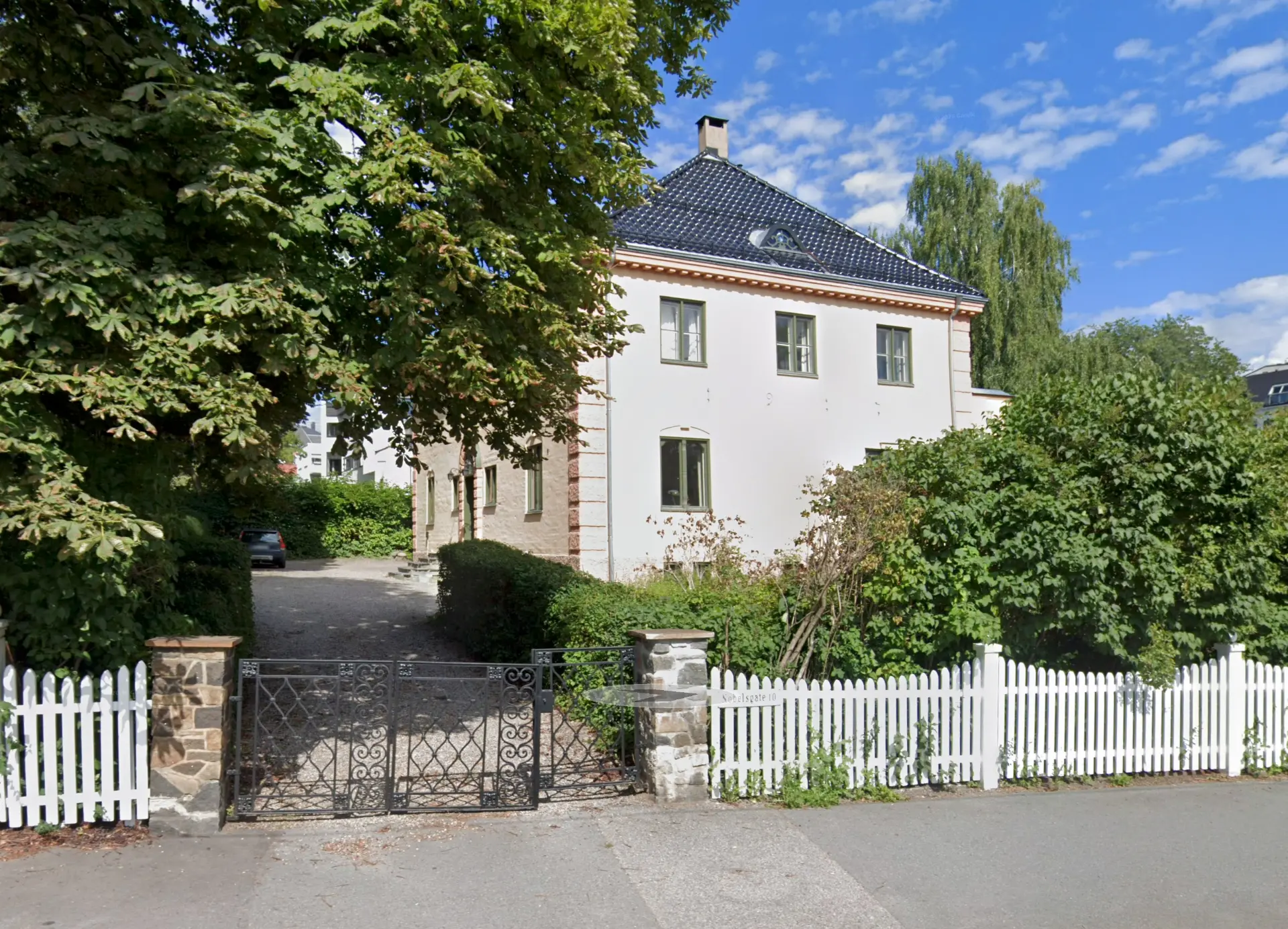 Inngangen til studioet